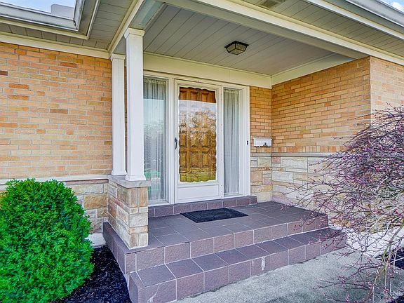 3rd image of 2110 Rollingridge Ln