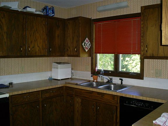 2nd image of 1062 Hidalgo Dr