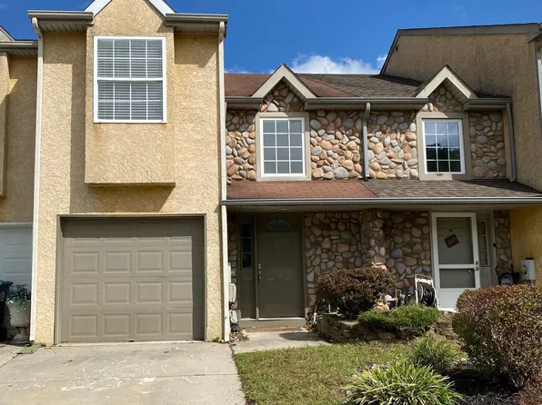 139 Lakeside Dr, Atco, NJ 08004