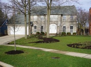 4992 Essington Ct, Hoffman Estates, IL 60010