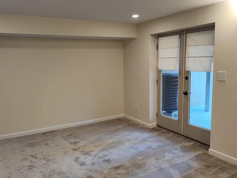 442 Darby Ln — Photo 26