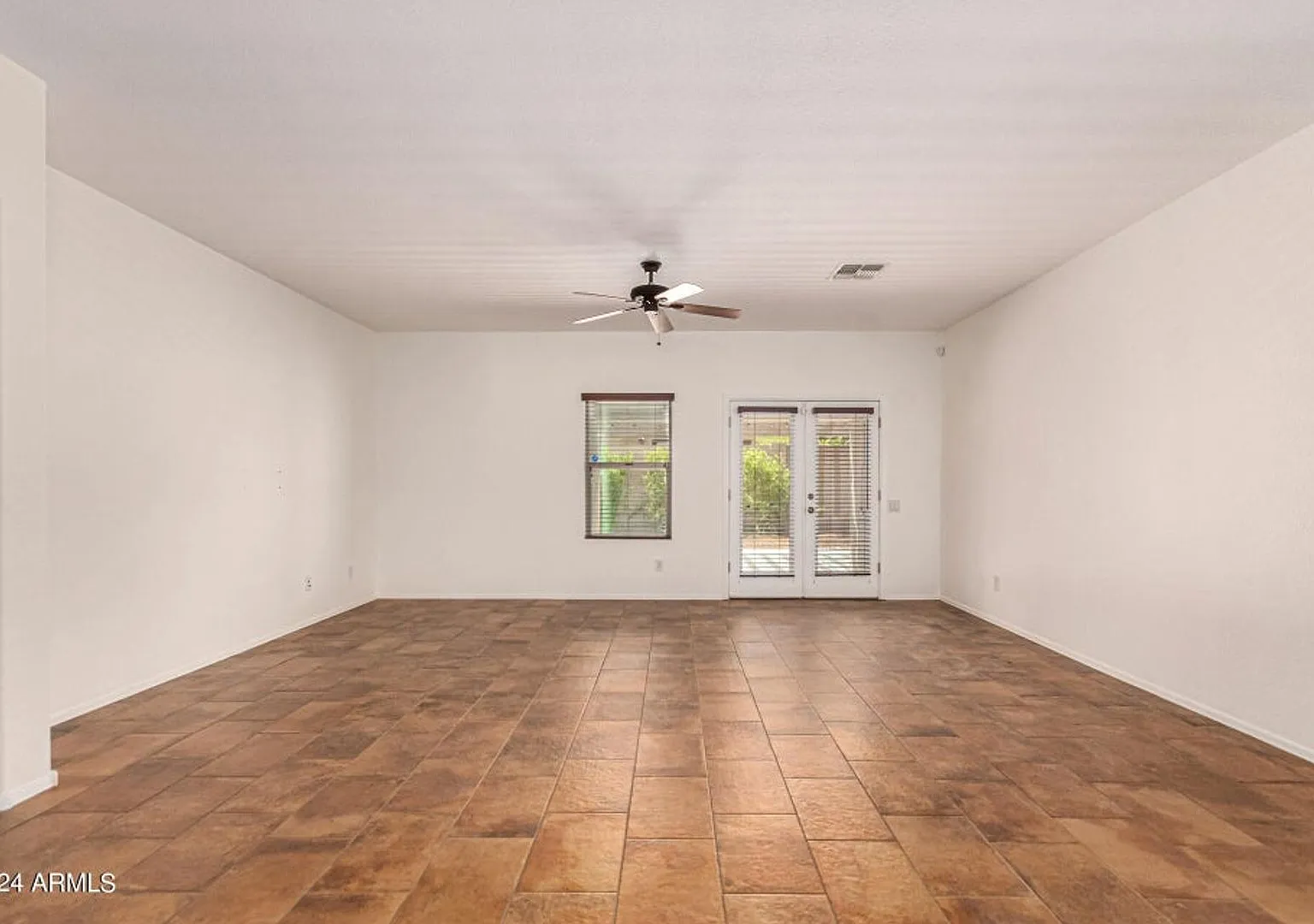 Beautiful 3 bedroom home in Peoria! — Photo 3