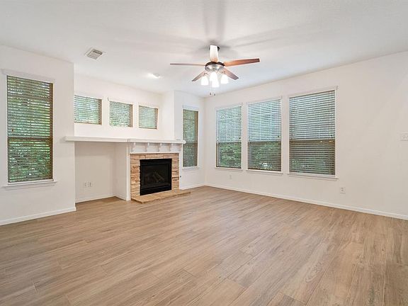 3rd image of 75 Woodlily Pl