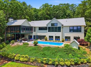 714 Clearview Dr, Talking Rock, GA 30175