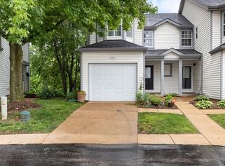 1474 Whispering Creek Dr, Ballwin, MO