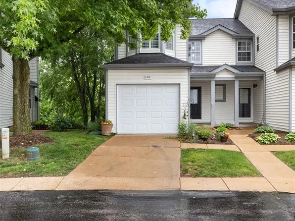 1474 Whispering Creek Dr, Ballwin, MO 63021