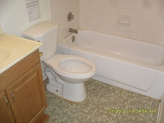 5th image of 2037 Country Club Dr APT 16B