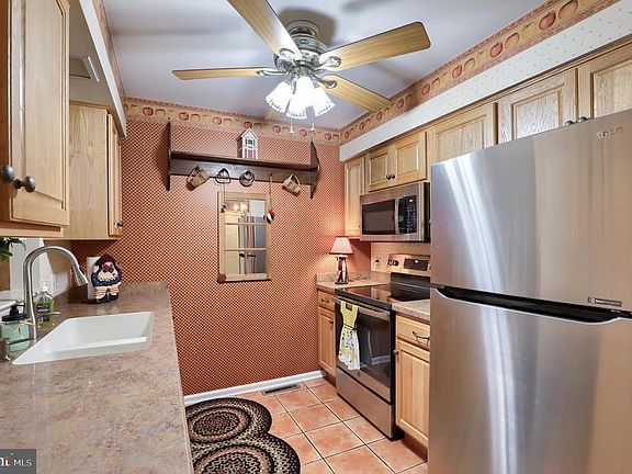 4th image of 3210 Pinewyn Cir