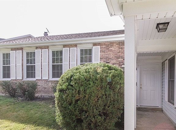 2nd image of 347 E Beech Dr
