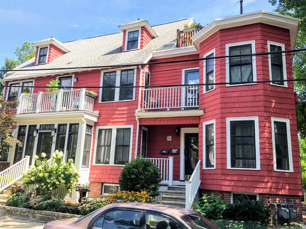37 Fairfield St Unit 1, Cambridge, MA 02140