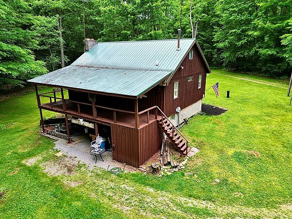 3rd image of 132 Mudlick Rd