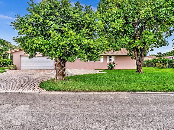 3rd image of 10630 NW 43rd Street