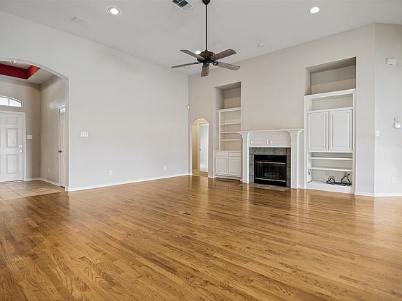 3rd image of 3808 Belton Dr