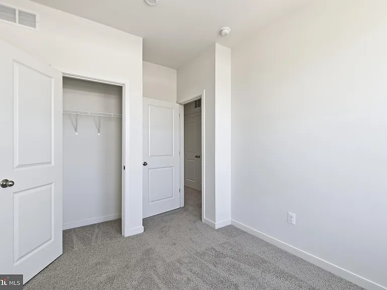 18002 Alicia Ave — Photo 25