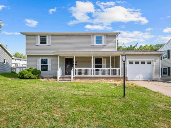 548 Meadowview Dr, Clinton, IA 52732
