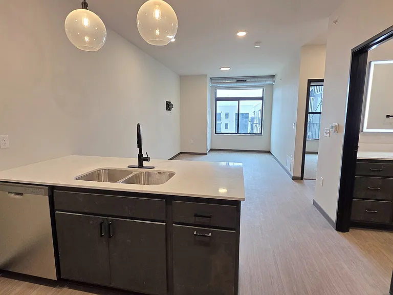Latitude44 — Photo 44