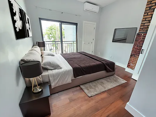 Rented by Amorelli Realty | media 12