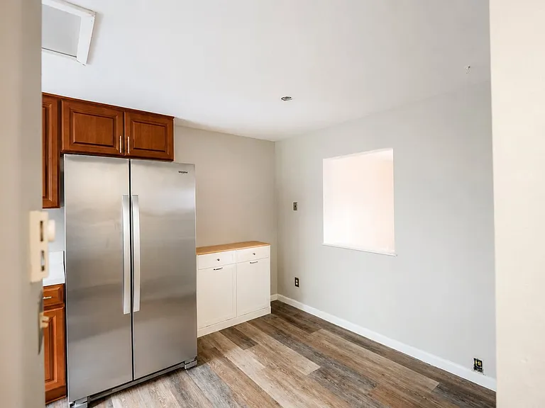 4827 S 56th St #3 — Photo 8