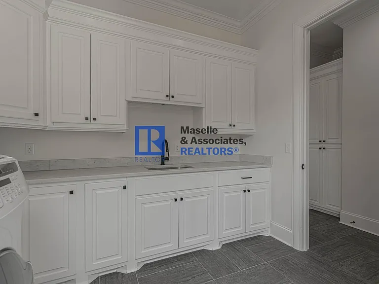 412 Dover Ln — Photo 33
