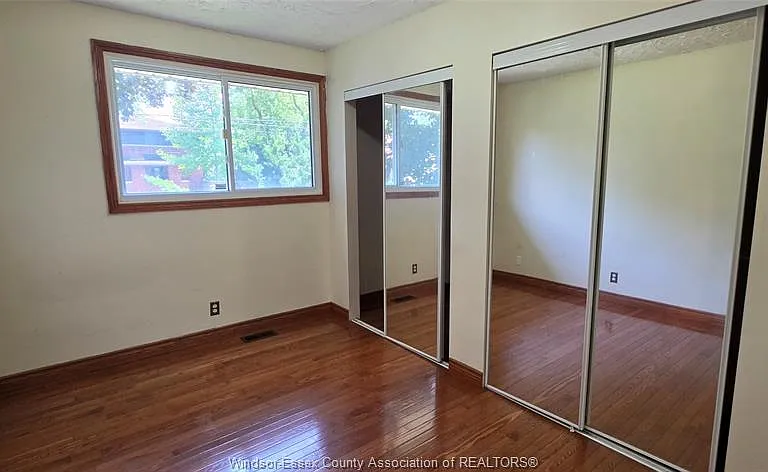 1050 Bartlet Dr — Photo 8