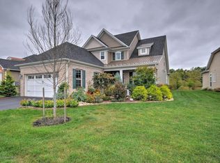 7 E Corsica Ct, Farmingdale, NJ 07727