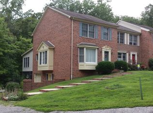 136 Popular Ct, Farmville, VA 23901