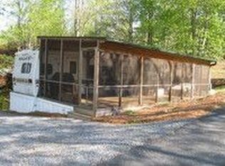 160 Club House Dr, Badin Lake, NC 28127