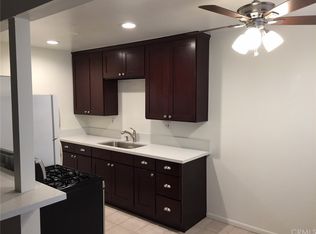 1011 England St APT B, Huntington Beach, CA 92648