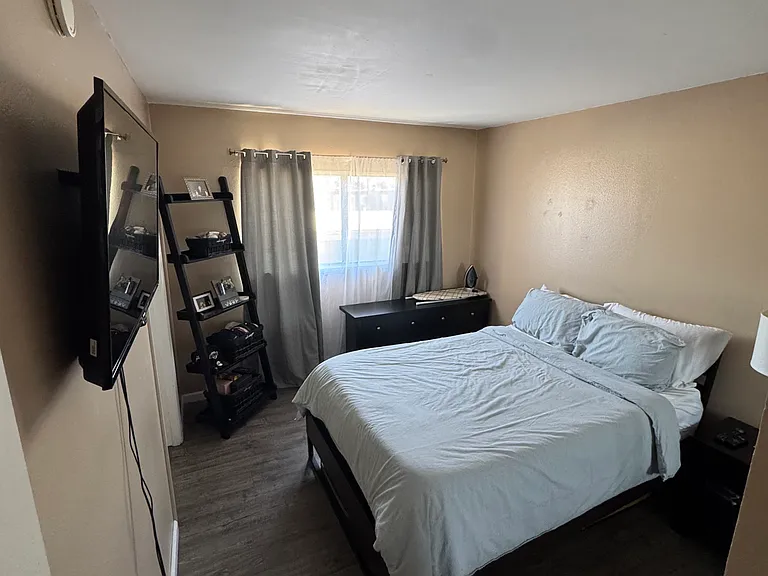 9210 Van Nuys Blvd #9 — Photo 15
