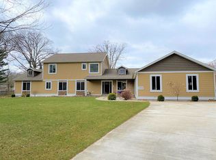 13599 152nd Ave, Grand Haven, MI 49417