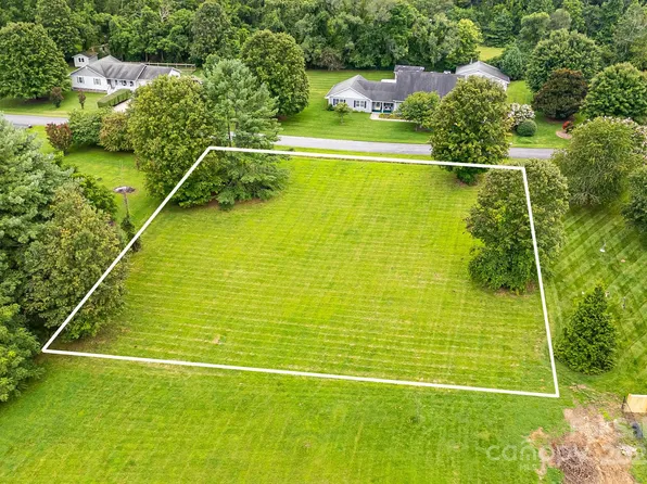 48 Cane Creek Cir, Fairview, NC 28730