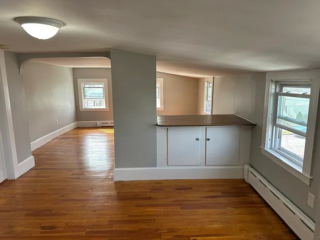 1 bed, 700 sqft, $1,300 — Photo 2