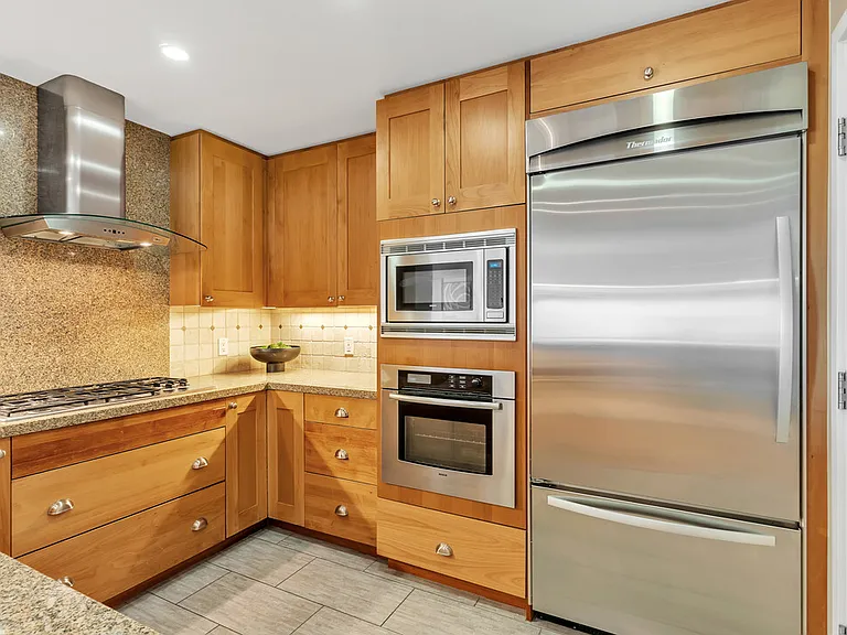 700 W East St #1905 — Photo 34