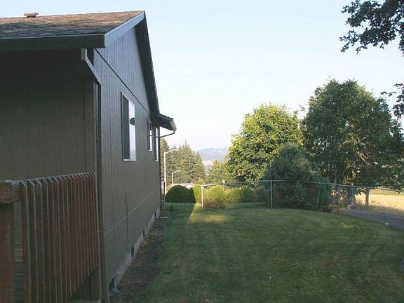 2nd image of 416 Costelloe Dr