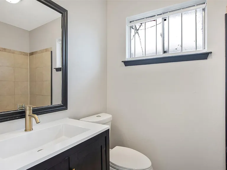 11710 Old Telegraph Rd — Photo 20