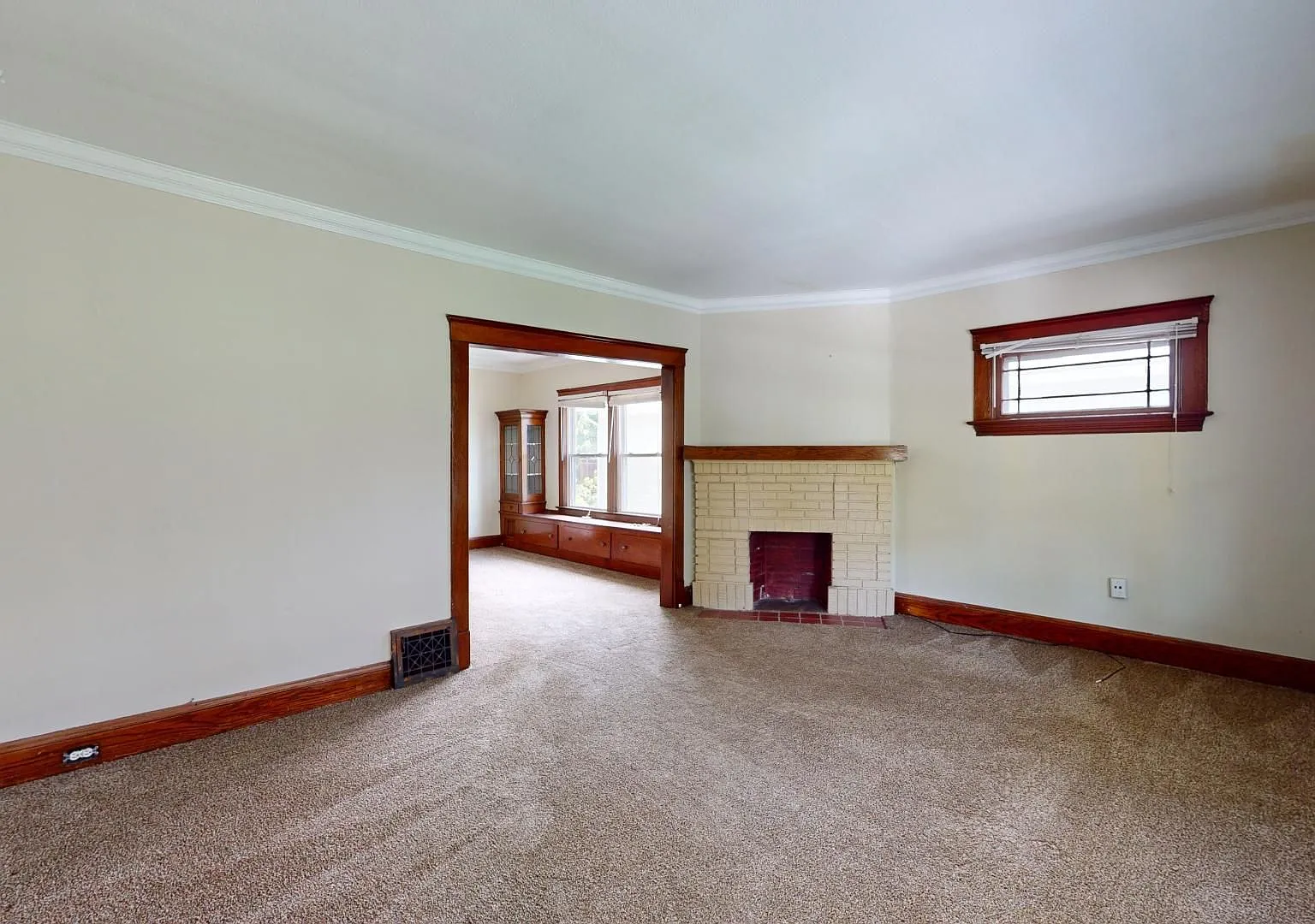 1285 Cranford — Photo 3