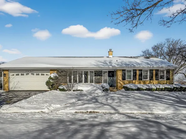 6 W Cypress St, Arlington Heights, IL 60005