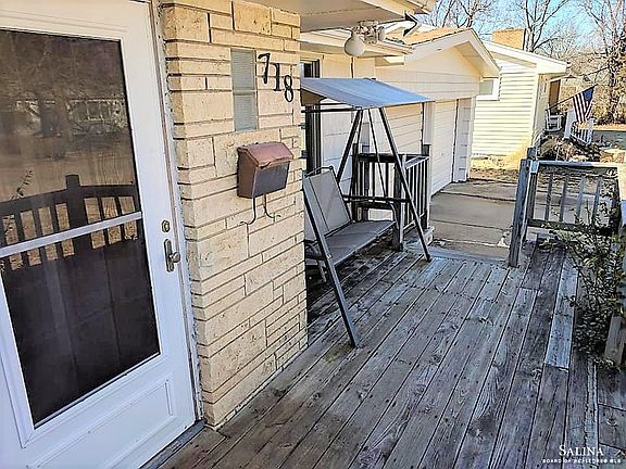 3rd image of 718 Martin Ave
