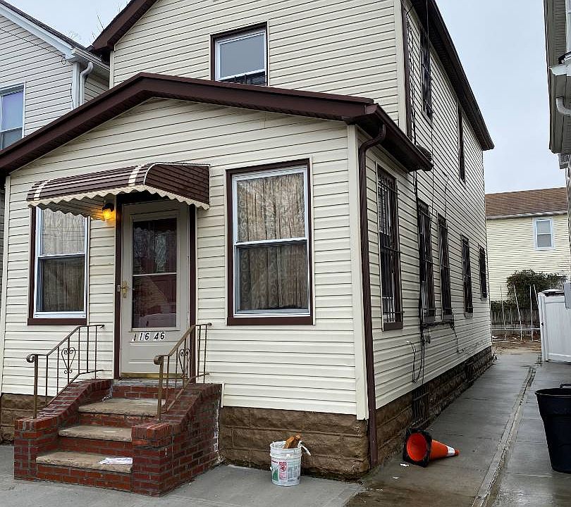 1st image of 11646 143rd St