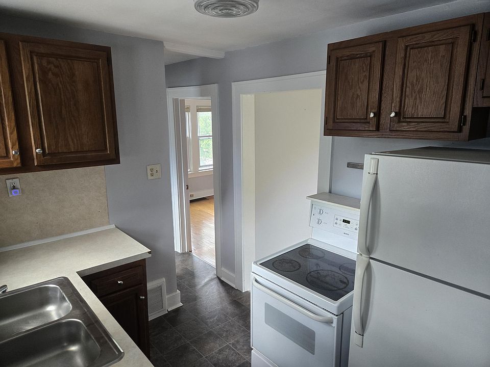 928 Maplegrove Ave, photo 21