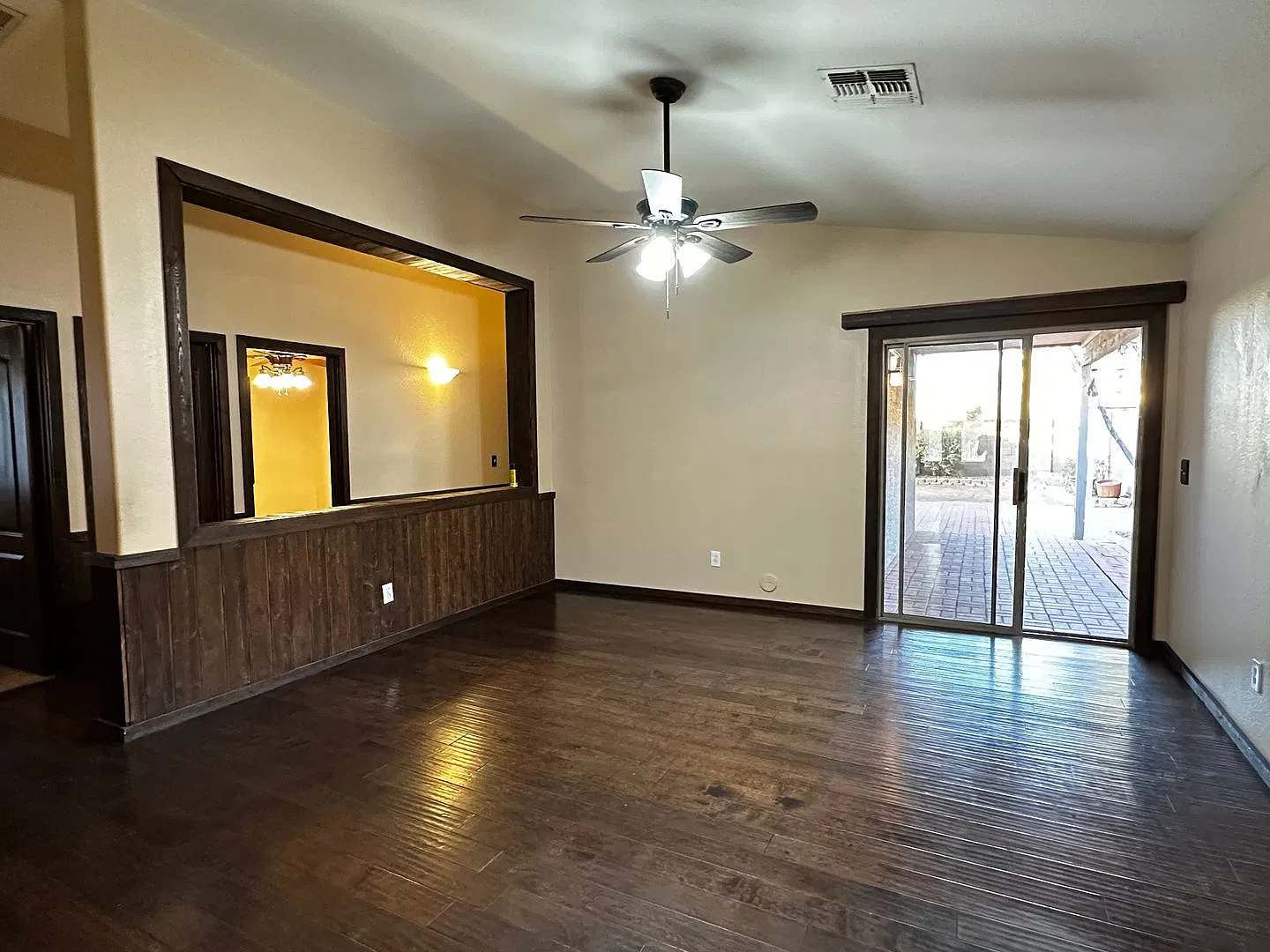 3 Bedroom 2 Bath Single Level Home In Maricopa! — Photo 4