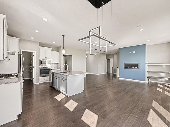 2nd image of 16122 Estate Ln