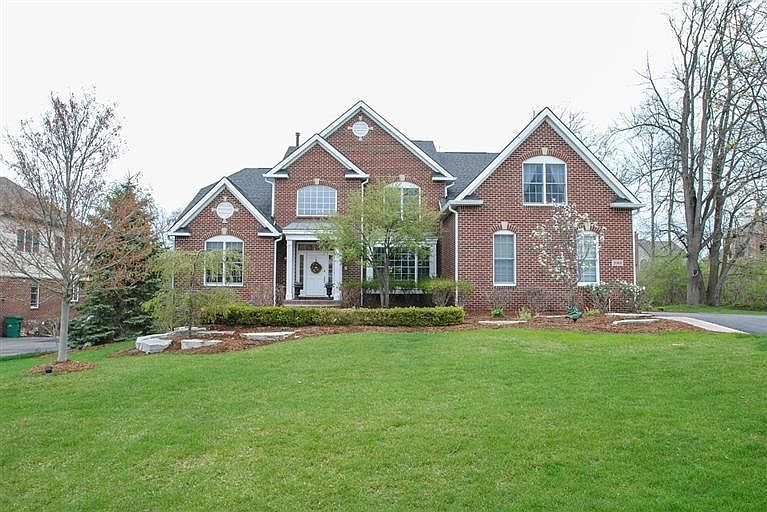 1st image of 2066 Autumn Hill Dr