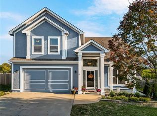 704 Tall Grass Dr, Pleasant Hill, MO 64080