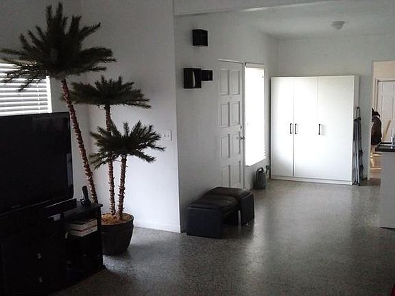 5th image of 3502 Park Ave