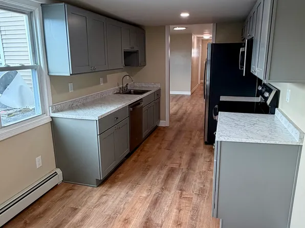 710 Central St, Lowell, MA 01852