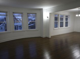 3324 W Balmoral Ave APT 2, Chicago, IL 60625