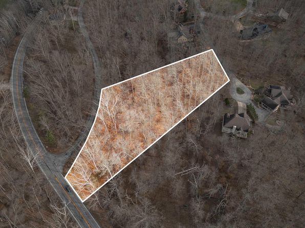149 Hilltop Ln, Nashville, IN 47448