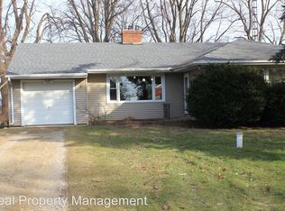 1263 Hillandale Rd, Benton Harbor, MI 49022