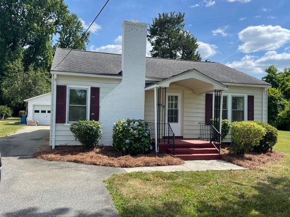 1204 Forest Acres Cir